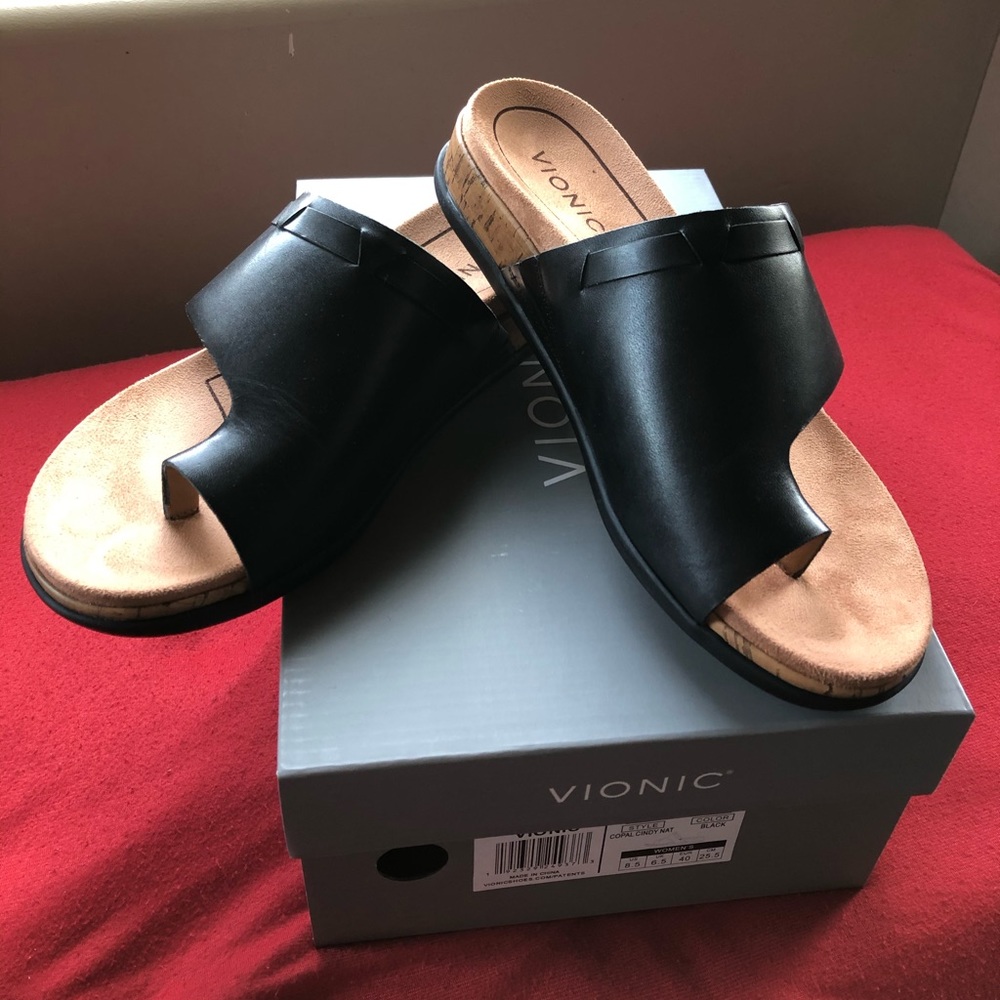 NWT Vionic Cindy Wedge Sandal